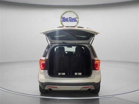 Used 2016 Ford Explorer XLT AWD/4WD image 5