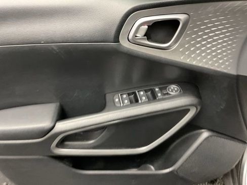 Used 2024 Kia Soul LX w/ Option Group 015 image 11