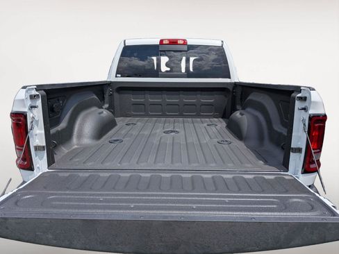 New 2026 RAM 3500 Tradesman AWD/4WD image 32