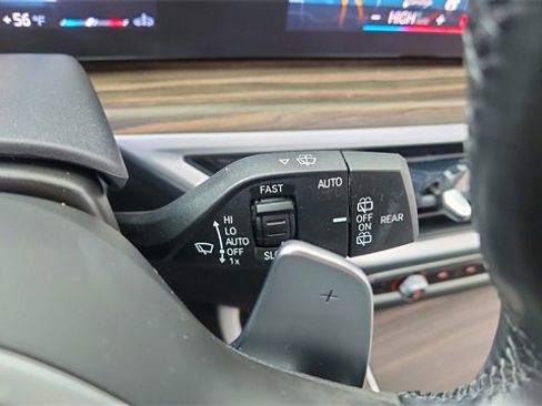 Used 2023 BMW X7 xDrive40i w/ M Sport Package image 47