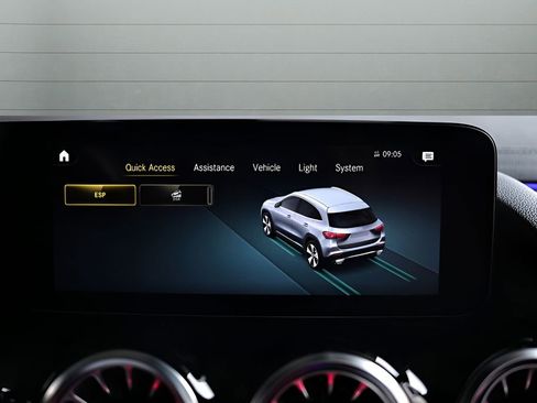 Used 2023 Mercedes-Benz GLA 250 4MATIC image 40