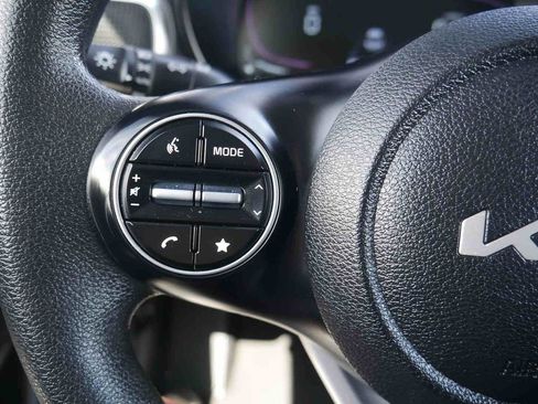 Used 2024 Kia Soul LX w/ Option Group 015 FWD image 31