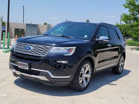 Used 2018 Ford Explorer Platinum AWD/4WD image 4
