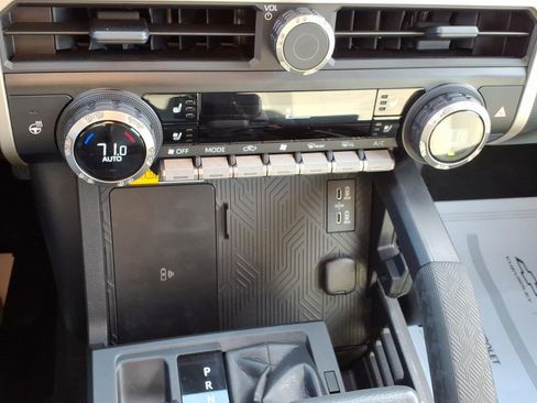 Used 2025 Toyota Tacoma 4x4 Double Cab Hybrid image 21