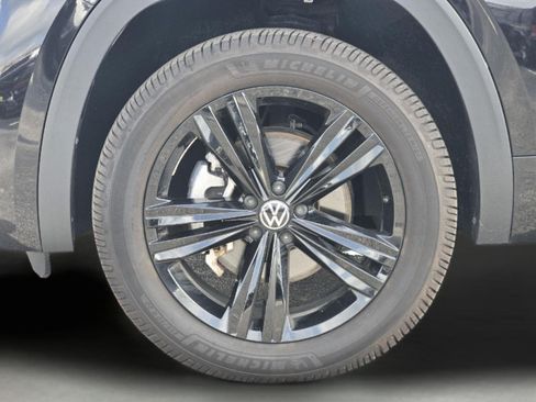 Used 2022 Volkswagen Atlas SEL R-Line AWD/4WD image 11