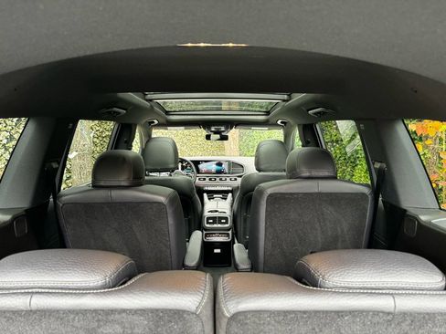 Used 2023 Mercedes-Benz GLS 450 4MATIC image 24
