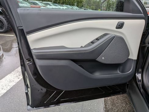 Used 2025 Ford Mustang Mach-E Premium AWD/4WD image 12