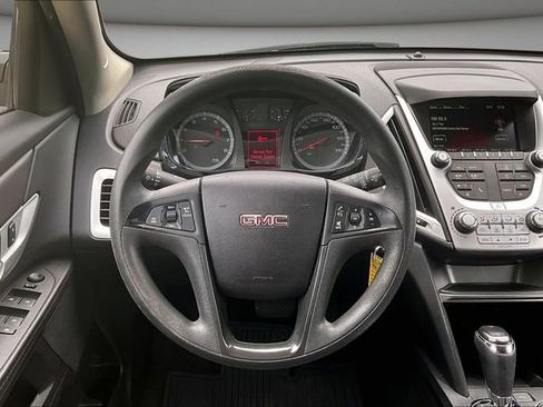 Used 2017 GMC Terrain SLE FWD image 8