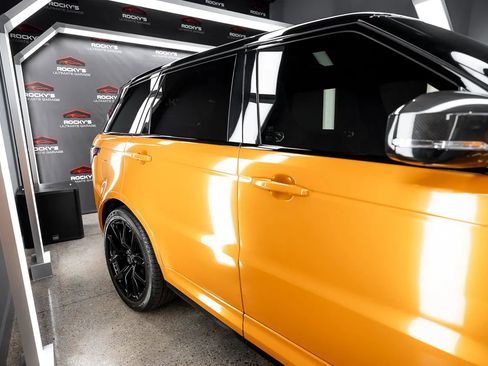 Used 2022 Land Rover Range Rover Sport SVR Carbon Edition AWD/4WD image 5