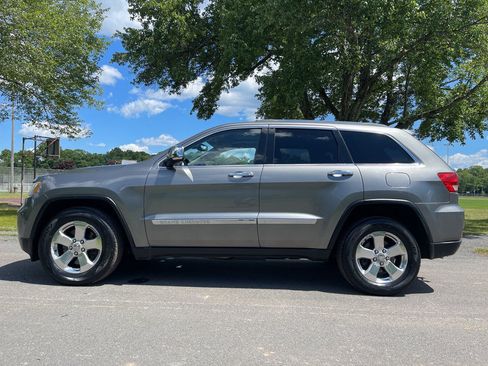 Used 2012 Jeep Grand Cherokee Limited AWD/4WD image 27