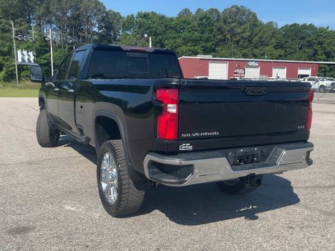 Used 2020 Chevrolet Silverado 2500 LTZ w/ LTZ Plus Package AWD/4WD image 5
