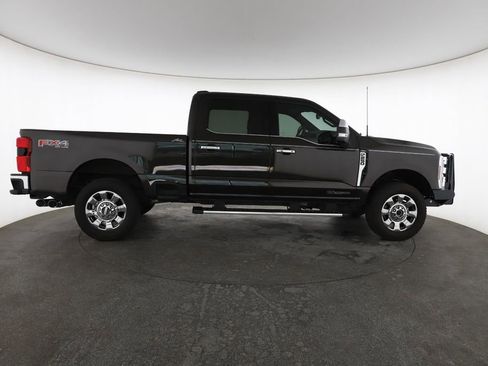 Used 2025 Ford F250 Lariat w/ Chrome Package AWD/4WD image 14