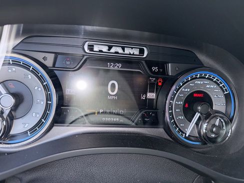 Used 2019 RAM 1500 Limited RWD image 8