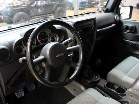 Used 2007 Jeep Wrangler Sahara w/ PWR Convenience Group image 6