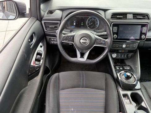 Used 2025 Nissan Leaf SV Plus image 12