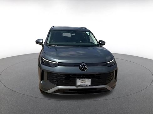 Used 2026 Volkswagen Tiguan SE AWD/4WD image 4