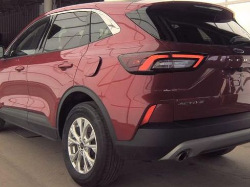 Used 2023 Ford Escape Active image 3