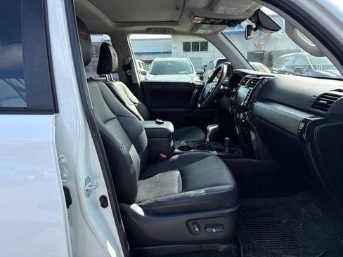 Used 2021 Toyota 4Runner TRD Off-Road Premium w/ Moonroof Package AWD/4WD image 9