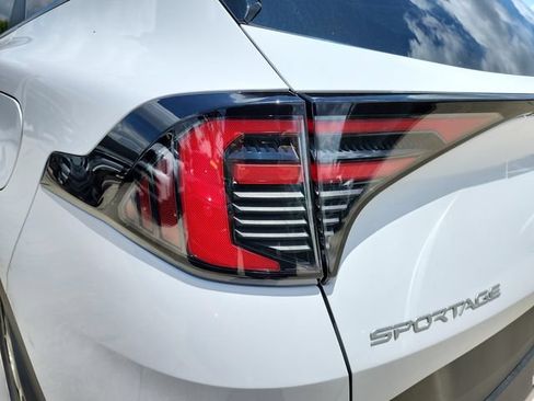 New 2026 Kia Sportage EX FWD image 32