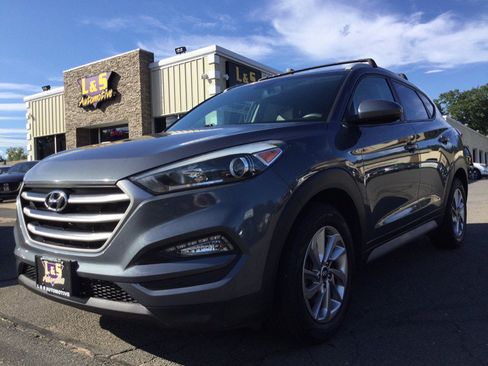 Used 2018 Hyundai Tucson SEL AWD/4WD image 2
