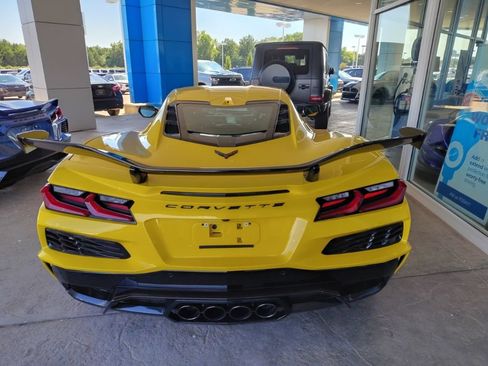 Used 2025 Chevrolet Corvette Z06 w/ Z07 Performance Package RWD image 8