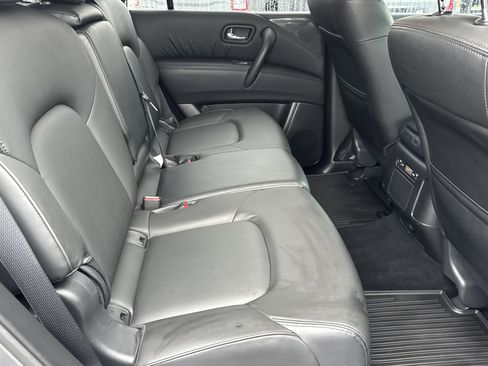 Used 2022 Nissan Armada SV w/ SV Appearance Package image 17