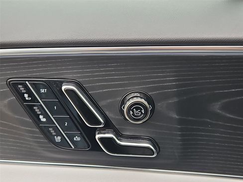 Certified 2024 Cadillac Lyriq Luxury RWD image 26