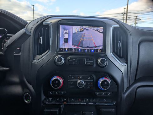 Used 2023 GMC Sierra 2500 Denali image 17