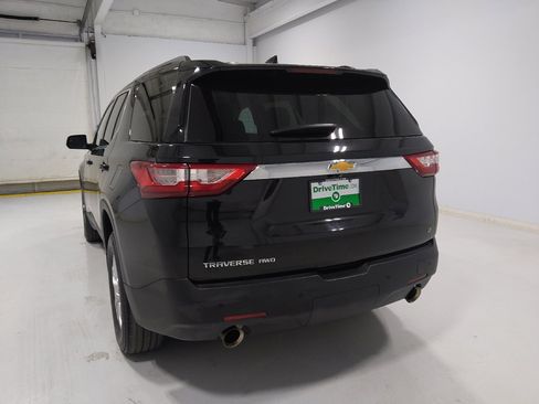 Used 2021 Chevrolet Traverse LT w/ LPO, Cargo Package AWD/4WD image 6