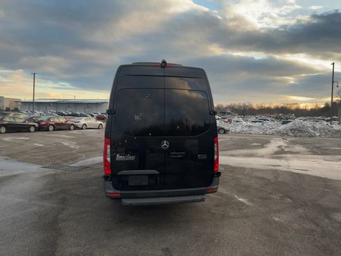 Used 2019 Mercedes-Benz Sprinter 170 image 9