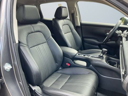 Used 2025 Honda HR-V EX-L image 16