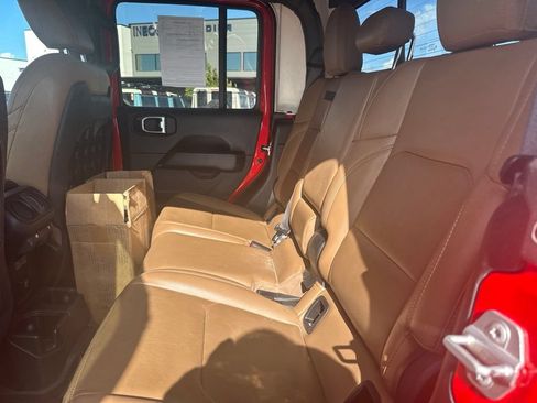 Used 2020 Jeep Gladiator Rubicon AWD/4WD image 19