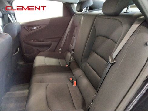 Used 2023 Chevrolet Malibu LS image 28