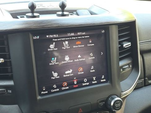 Used 2019 RAM 1500 Laramie AWD/4WD image 32