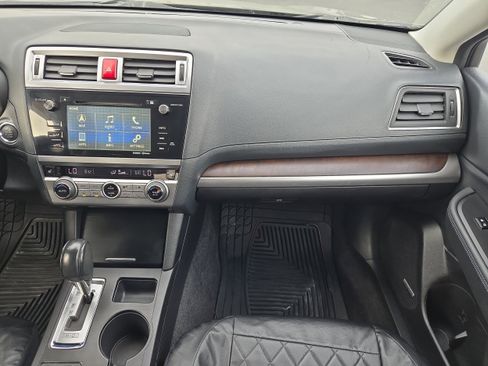 Used 2015 Subaru Outback 3.6R Limited image 20