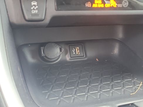 Certified 2025 Toyota RAV4 LE FWD image 24