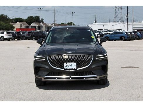 Used 2025 Genesis GV70 2.5T AWD/4WD image 8
