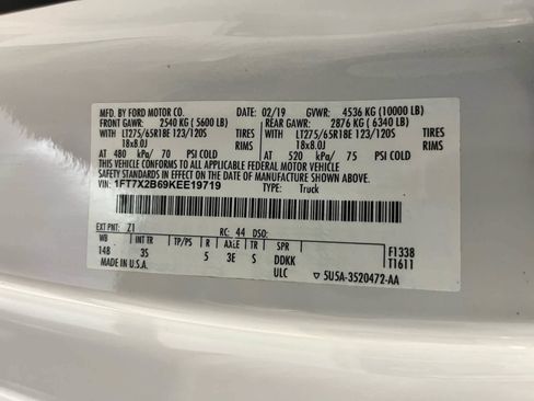 Certified 2019 Ford F250 XLT w/ XLT Value Package AWD/4WD image 10