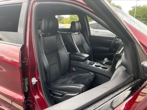 Used 2017 Jeep Grand Cherokee Altitude image 9
