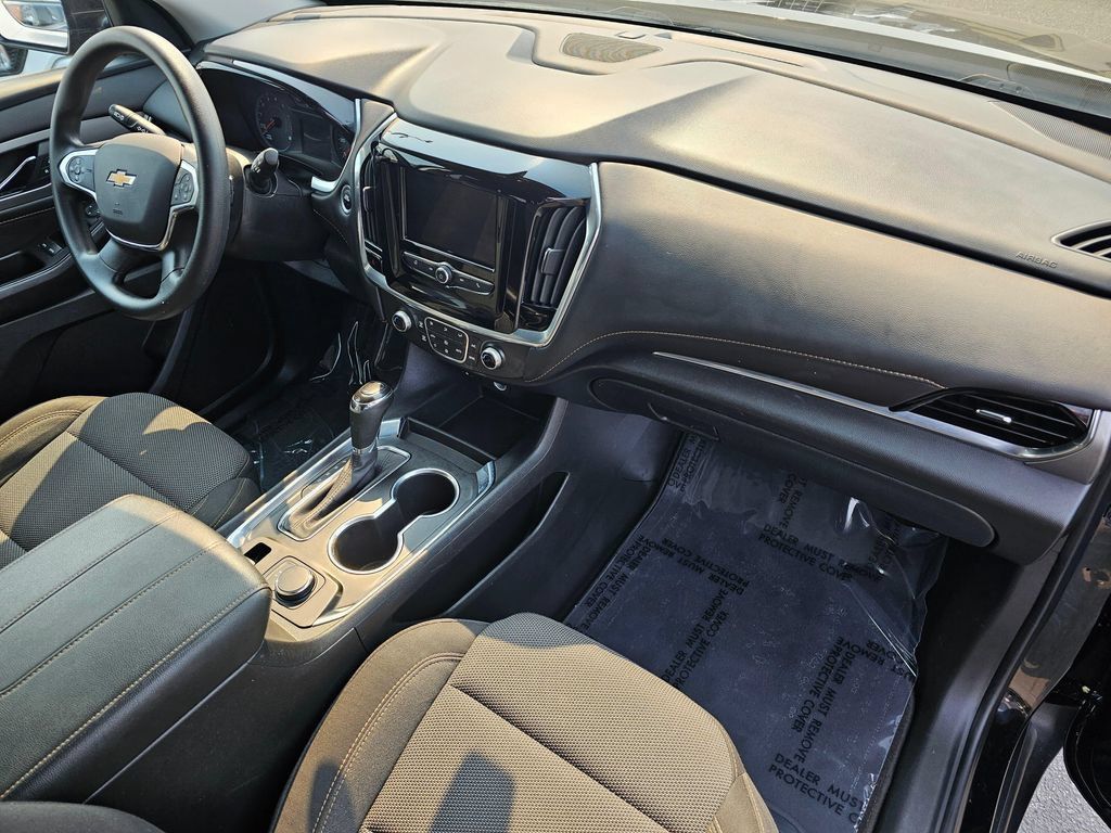 Used 2020 Chevrolet Traverse LS FWD image 11