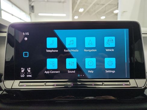 Certified 2024 Volkswagen Atlas Cross Sport SE w/ Panoramic Sunroof Package image 16