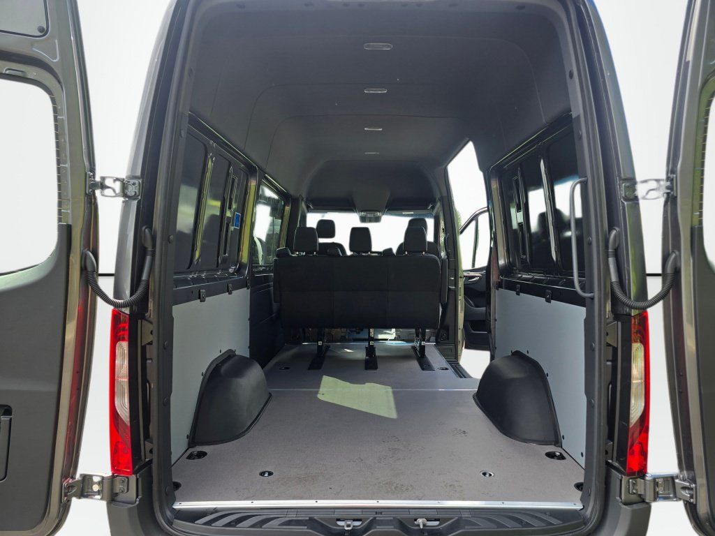 New 2026 Mercedes-Benz Sprinter 2500 image 17