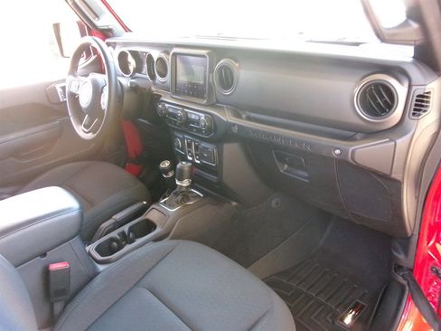 Used 2021 Jeep Wrangler Sport AWD/4WD image 17