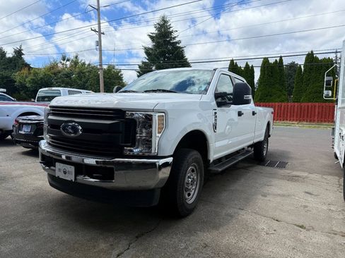 Used 2019 Ford F250 XL w/ Power Equipment Group AWD/4WD image 4