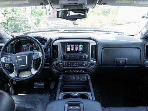 Used 2017 GMC Sierra 2500 Denali w/ Duramax Plus Package AWD/4WD image 28