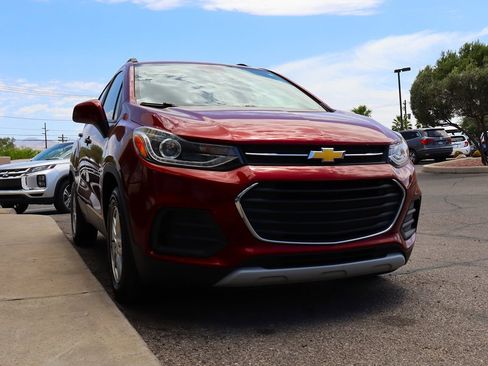Used 2022 Chevrolet Trax LT w/ LT Convenience Package FWD image 18
