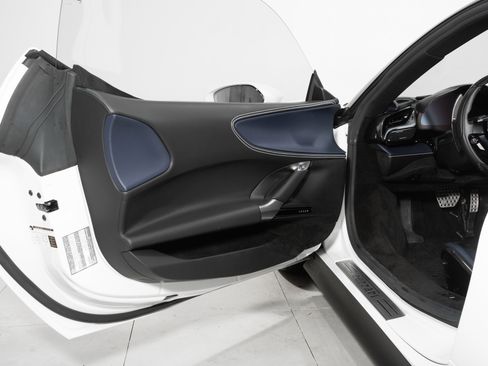 Certified 2022 Ferrari SF90 Stradale image 33