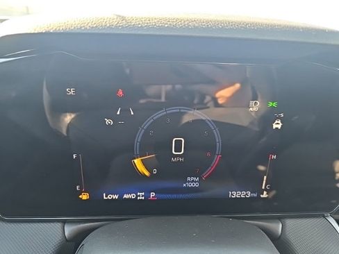 Used 2024 Chevrolet TrailBlazer LT w/ Convenience Package AWD/4WD image 14