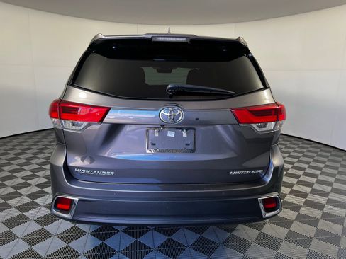Used 2019 Toyota Highlander Limited Platinum image 6