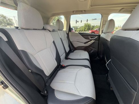 Used 2019 Subaru Forester Premium w/ Popular Package #1 AWD/4WD image 17